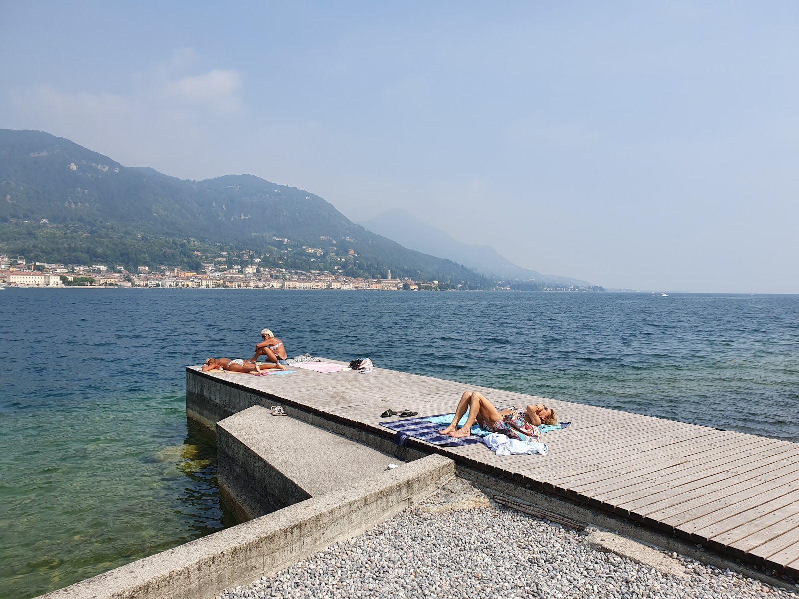 Spiaggia Salò'in fotoğrafı - Çocuklu aile gezginleri için önerilir