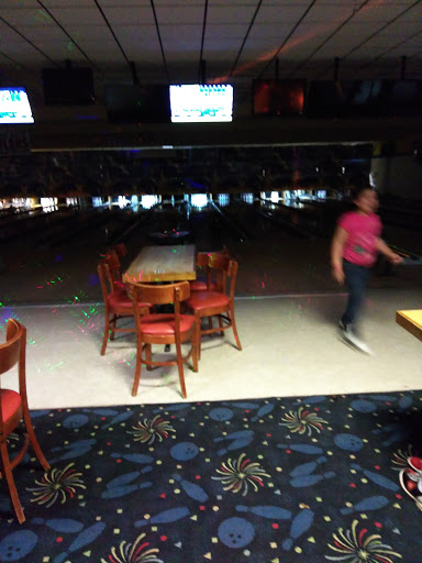 Bowling Alley «NEW Lido Lanes Toledo - Bowling Alley», reviews and photos, 865 South Ave, Toledo, OH 43609, USA