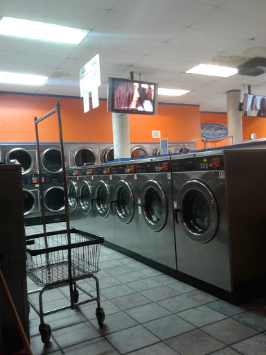 Laundromat «Laundromax», reviews and photos, 837 S Prairie Ave, Inglewood, CA 90301, USA