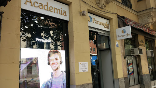 Paraninfo Academia