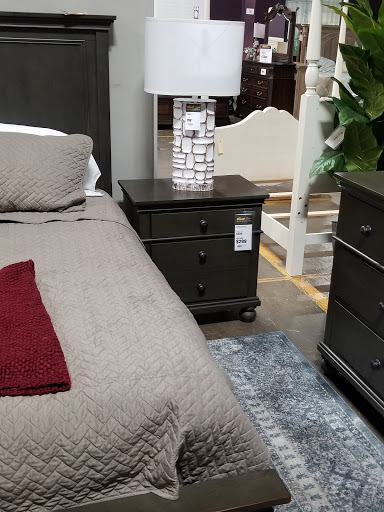 Furniture Store «The Dump Furniture Outlet», reviews and photos, 1800 East Dr, Oaks, PA 19456, USA