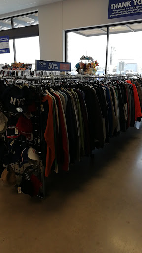 Thrift Store «Goodwill Store & Donation Station», reviews and photos, 635 Cibolo Valley Drive, Cibolo, TX 78108, USA