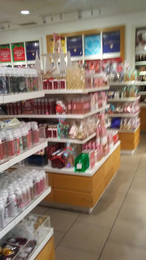 Shopping Mall «Sherwood Mall Shopping Center», reviews and photos, 5308 Pacific Ave, Stockton, CA 95207, USA