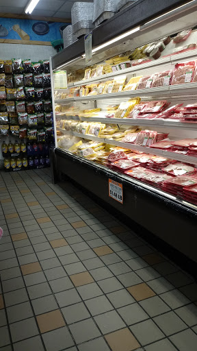 Grocery Store «La Chiquita Supermarket», reviews and photos, 3555 W 26th St, Chicago, IL 60623, USA