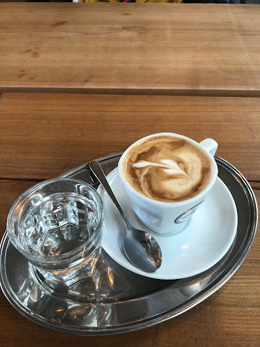 Rezensionen über Finkmüller - Coffee & Fine Goods, Klybeckstrasse in Basel - Café