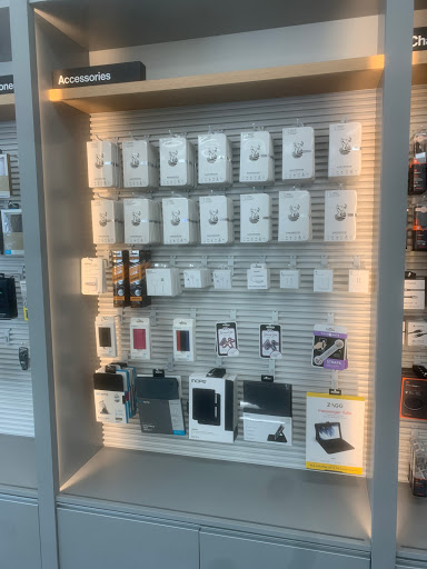 Cell Phone Store «Verizon Authorized Retailer - Wireless Zone», reviews and photos, 385 Post Rd E, Westport, CT 06880, USA