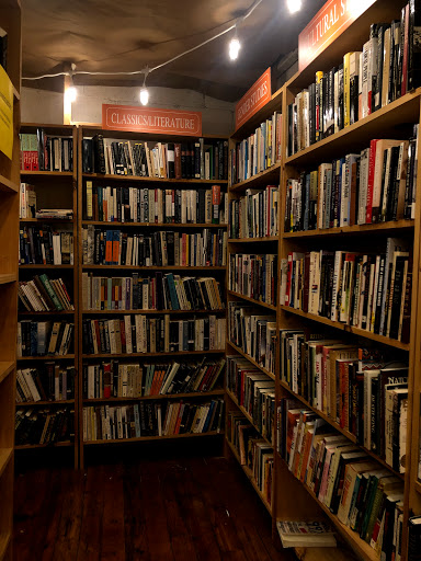 Used Book Store «Winding Way Books At Gallery», reviews and photos, 106 W Chestnut St, Lancaster, PA 17603, USA