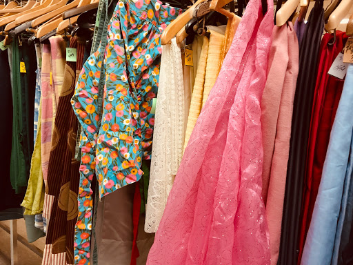 Thrift Store «The Salvation Army Family Store & Donation Center», reviews and photos, 5875 Middlebelt Rd, Romulus, MI 48174, USA