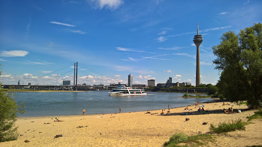 Paradiesstrand Düsseldorf Hafen