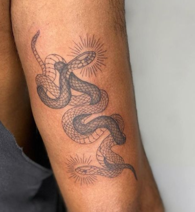 Tattoo Shop «Fleur Noire Tattoo Parlour», reviews and photos, 439 Metropolitan Ave, Brooklyn, NY 11211, USA