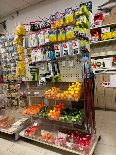 Sporting Goods Store «Hunters Gallery», reviews and photos, 237 Mt Cobb Hwy, Hamlin, PA 18427, USA