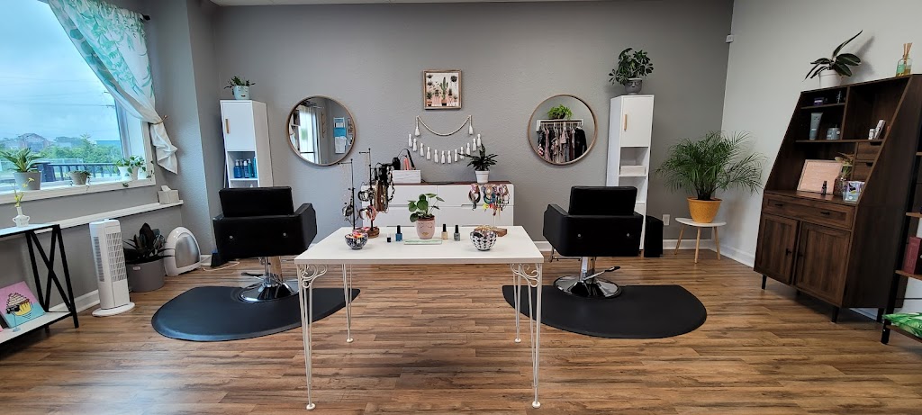 Bloom Salon 66007