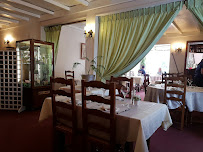 Atmosphère du Restaurant gastronomique Le Château d'Epluches à Saint-Ouen-l'Aumône - n°2
