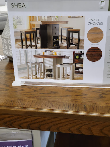 Furniture Store «Raymour & Flanigan Furniture and Mattress Store», reviews and photos, 1360 S Washington St, North Attleborough, MA 02760, USA