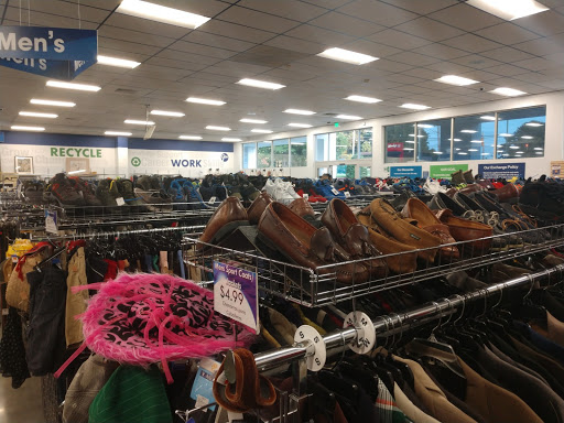 Thrift Store «Triad Goodwill Store & Donation Center», reviews and photos, 106 Muirs Chapel Rd, Greensboro, NC 27407, USA