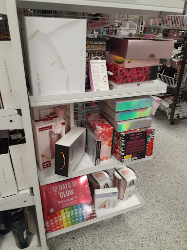 Clothing Store «Ross Dress for Less», reviews and photos, 9135 E Stockton Blvd, Elk Grove, CA 95624, USA