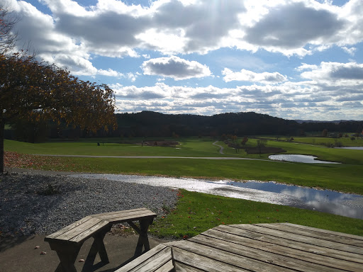 Golf Club «Oak Shadows Golf Club», reviews and photos, 1063 Oak Shadows Dr NE, New Philadelphia, OH 44663, USA