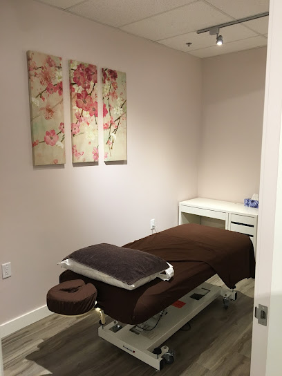 One Hand Acupuncturist - Vancouver