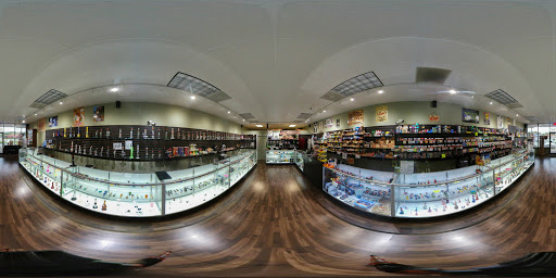 Tobacco Shop «Green Leaf Smoke Shop», reviews and photos, 740 W Brandon Blvd, Brandon, FL 33511, USA