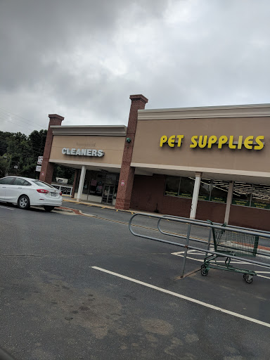 Pet Supply Store «Pet Supplies Plus», reviews and photos, 2812 Reynolda Rd, Winston-Salem, NC 27106, USA
