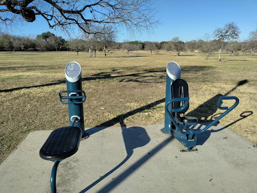 City Park «Shearer Hills/Ridgeview Walking Trail - Olmos Basin Park», reviews and photos, 101 Jackson Keller Rd, San Antonio, TX 78216, USA