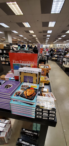 Book Store «Books-A-Million», reviews and photos, 5900 Sugarloaf Pkwy #321, Lawrenceville, GA 30043, USA