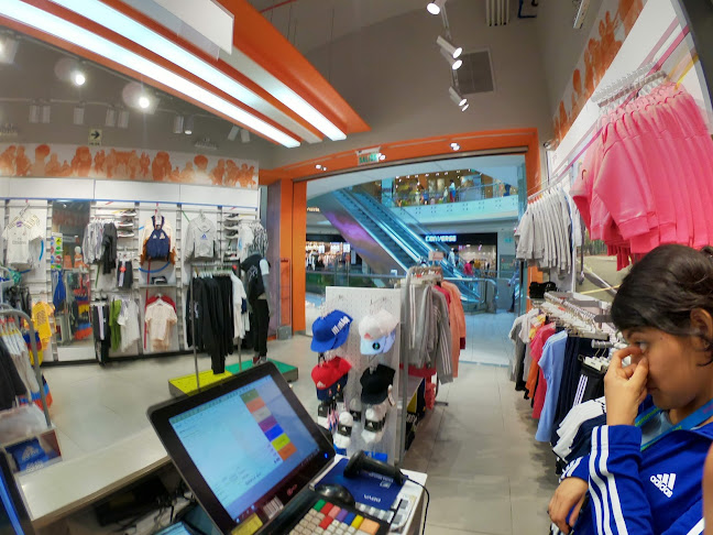 Opiniones de adidas Kids Store Real Plaza Salaverry en Cañete - Tienda de deporte