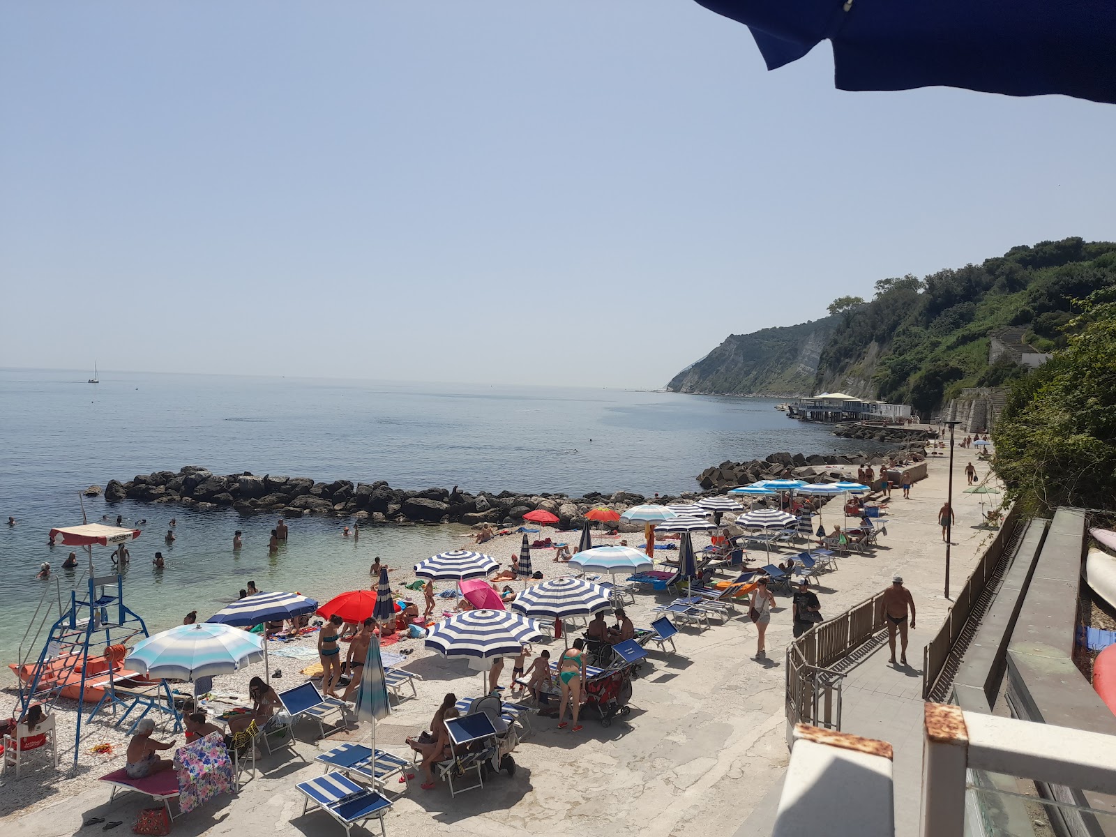 Foto van Spiaggia del Passetto strandresortgebied