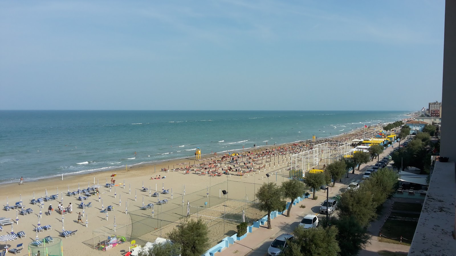 Fotografie cu Marotta beach zonă de stațiune de pe plajă