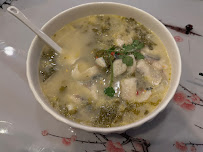 Soupe de poulet du Restaurant chinois Yummy Noodles 渔米酸菜鱼 川菜 à Paris - n°7