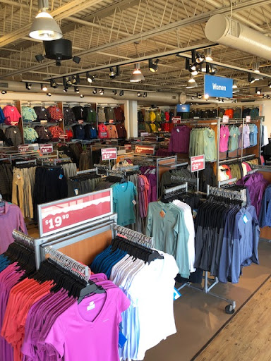Sportswear Store «Columbia Sportswear Outlet Store at Prime Outlets Williamsburg», reviews and photos, 5711-37 Richmond Rd, Williamsburg, VA 23188, USA