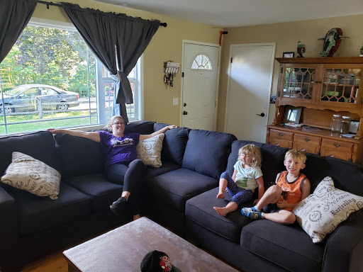 Furniture Store «JR Furniture Tigard», reviews and photos, 14255 SW Pacific Hwy, Tigard, OR 97224, USA