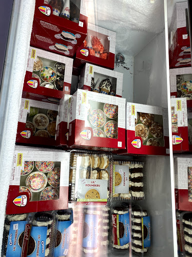 Ice Cream Shop «Carvel», reviews and photos, 305 Valley Rd, Wayne, NJ 07470, USA