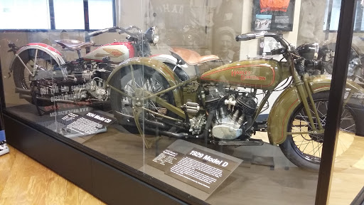 Harley-Davidson Dealer «Mathews Harley-Davidson», reviews and photos, 548 N Blackstone Ave, Fresno, CA 93701, USA