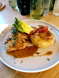 Photo n°11 de Olivine à Roissy-en-France ()