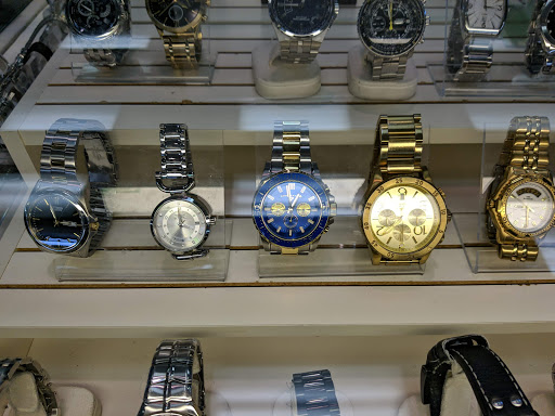 Check Cashing Service «SuperPawn», reviews and photos, 2646 W Horizon Ridge Pkwy, Henderson, NV 89052, USA