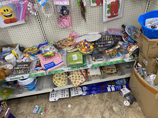 Dollar Store «Dollar Tree», reviews and photos, 7041 Brookfield Plaza, Springfield, VA 22150, USA