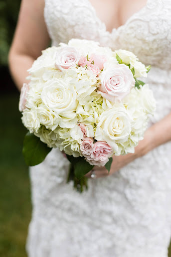 Florist «Candlelight Floral & Gifts», reviews and photos, 850 Lake St E, Wayzata, MN 55391, USA