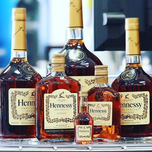 Liquor Store «2 AM Liquor», reviews and photos, 16904 Parthenia St, Northridge, CA 91343, USA