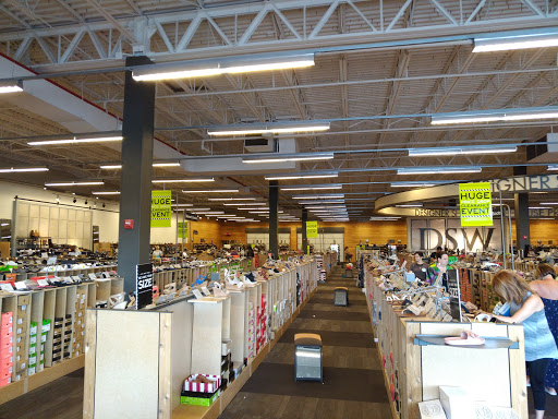 Shoe Store «DSW Designer Shoe Warehouse», reviews and photos, 2485 Richmond Ave, Staten Island, NY 10314, USA