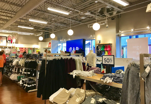 Clothing Store «Gap», reviews and photos, 18511 Outlet Blvd, Chesterfield, MO 63005, USA