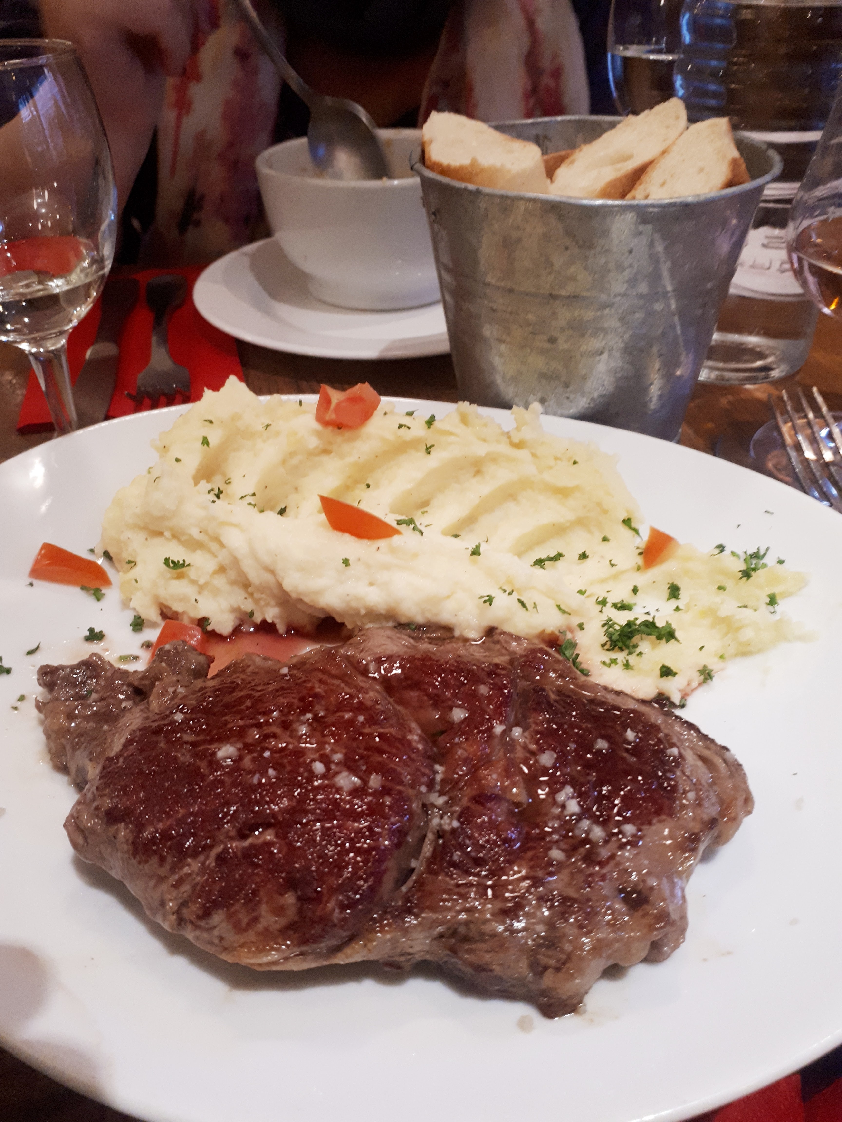 Photo n° 1 de l'avis de Diana.e fait le 29/03/2019 à 20:38