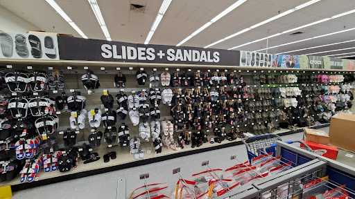 Sporting Goods Store «Academy Sports + Outdoors», reviews and photos, 5802 19th St, Lubbock, TX 79407, USA