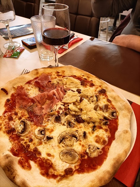 Pizz'Aiello à Antibes