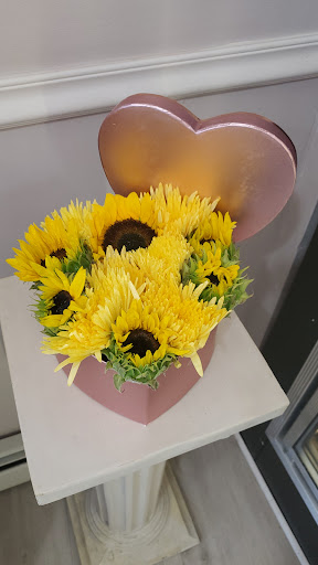 Florist «Floristeria Mia», reviews and photos, 513 Market St, Paterson, NJ 07501, USA