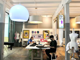 BNK Studio, Fashion and Design School