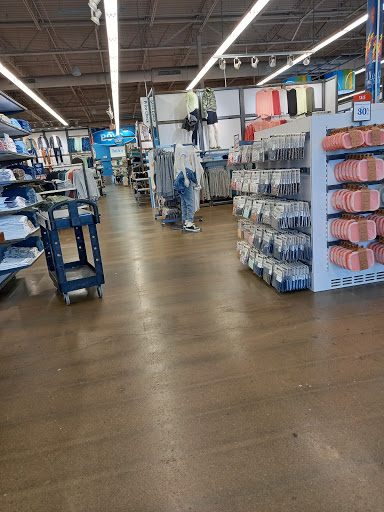 Clothing Store «Old Navy», reviews and photos, 401 S Mt Juliet Rd, Mt Juliet, TN 37122, USA