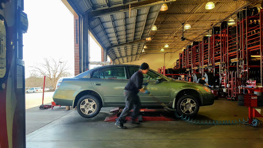 Tire Shop «Discount Tire Store - Woodstock, GA», reviews and photos, 160 Woodstock Square Ave, Woodstock, GA 30189, USA