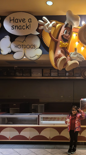 Movie Theater «AMC Classic Fairlane 21», reviews and photos, 18900 Michigan Ave, Dearborn, MI 48126, USA