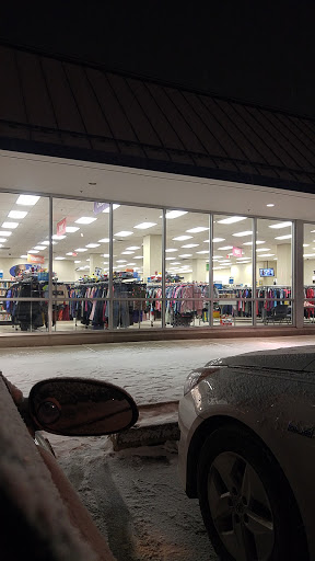 Thrift Store «Goodwill Store & Donation Center», reviews and photos, 675 W North Ave, Elmhurst, IL 60126, USA